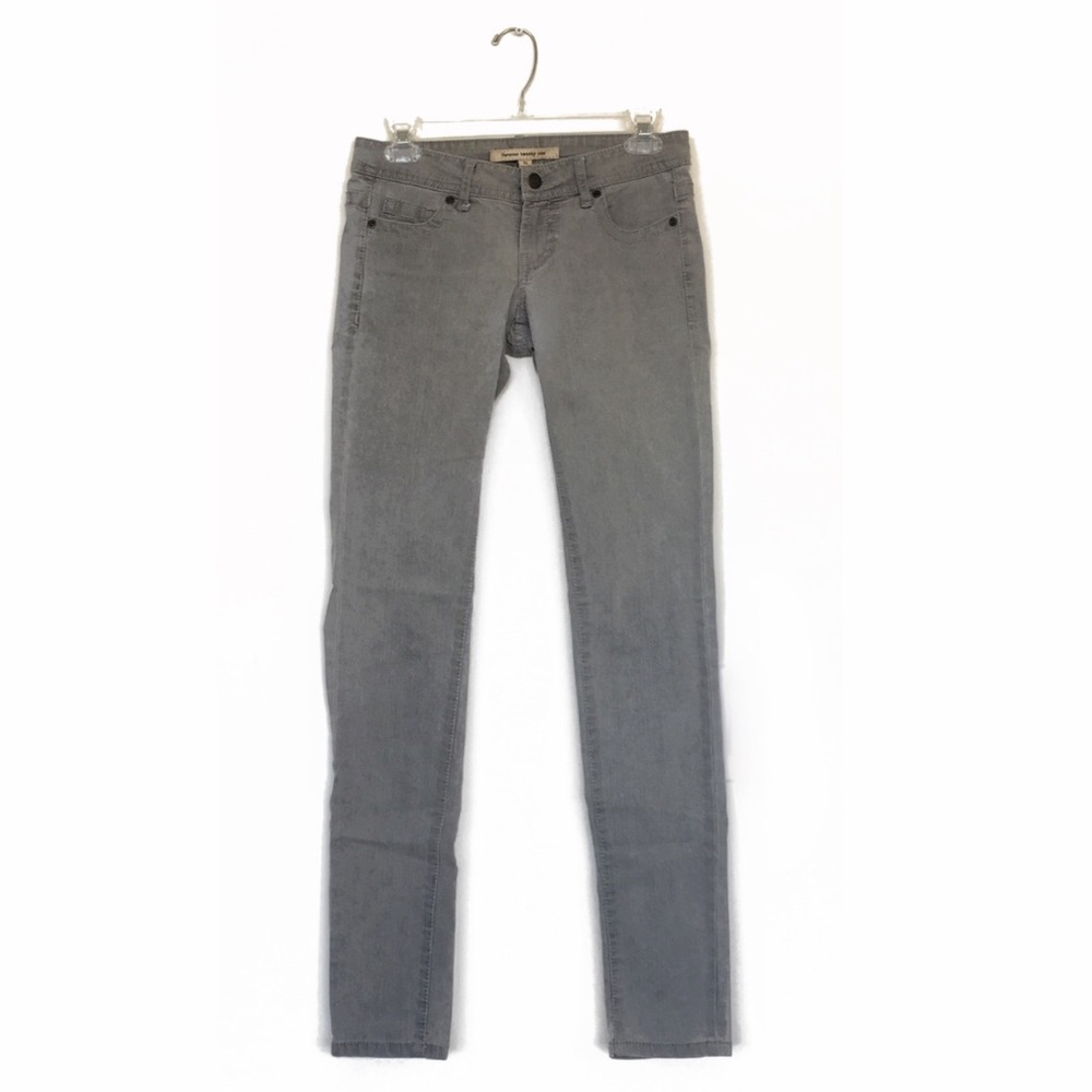 Forever 21 Light Gray Wash Skinny Jeans Size 25